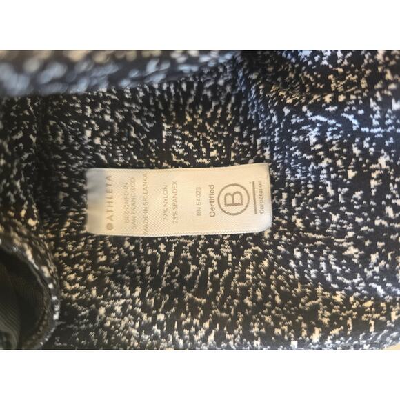 Athleta Black and White Lightening Static 7/8 Leggings size Sm Preloved - Picture 9 of 9